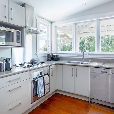 Brooklands Cottage The Award Winning Villa Martinborough Esterno foto